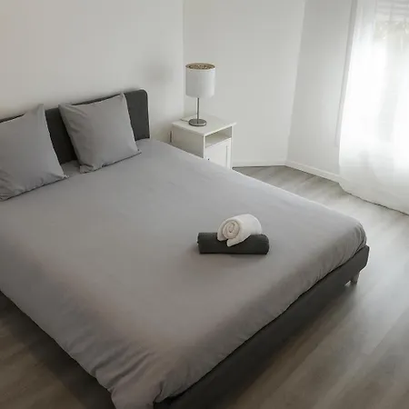 Cosy Avec Climatiseur A 5min De La *